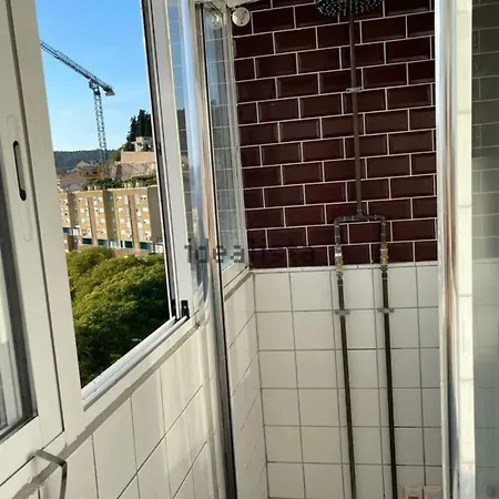 Kwatera prywatna Cost - Double Single Bed With Share Bathroom *